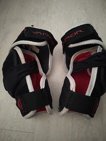 Bauer Vapor jääkiekkokyynärsuojat