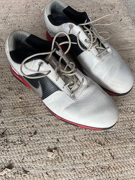 Nike golfkengät koko 43 valko-musta