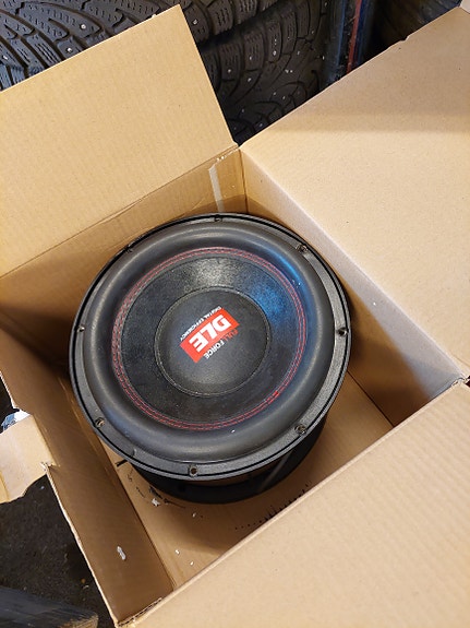 Dle 10" subwoofer ja kotelo