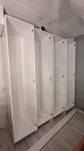 Vaatekaapit ovilla 232korkea alasokkelilla