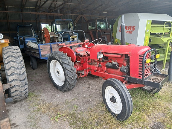 Valmet 33 + peräkärry
