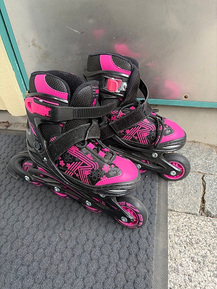 Roces lasten rullaluistimet koko 30, 31, 32, 33 musta/pinkki