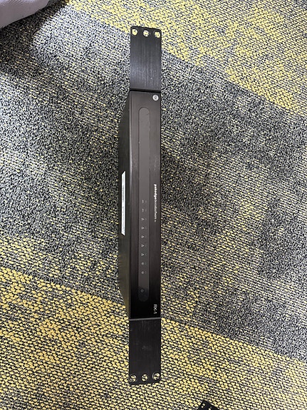 PakEdge RK-1 reititin / palomuuri