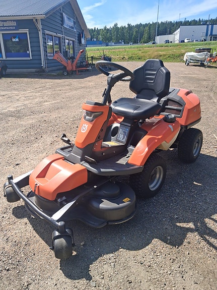 Husqvarna R320 AWD