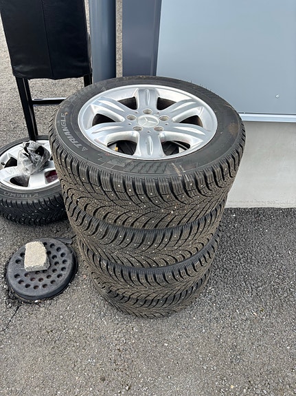 W211 vanteet hyvillä nastarenkailla 16”