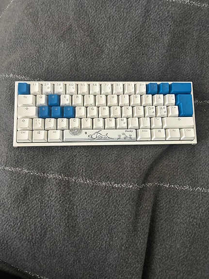 Ducky one 2 mini pelinäppäimistö