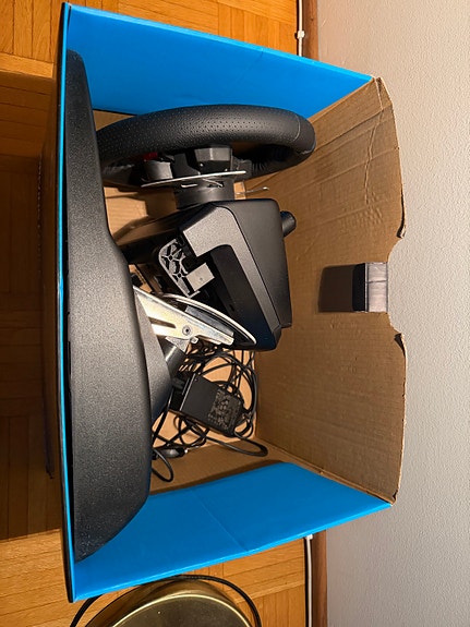 Logitech G29 rattiohjain ja polkimet PS3/PS4/PS5/PC