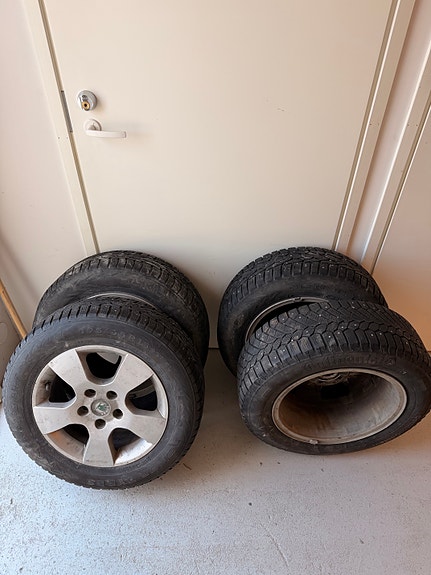 Skoda alumiinivanteet+renkaat