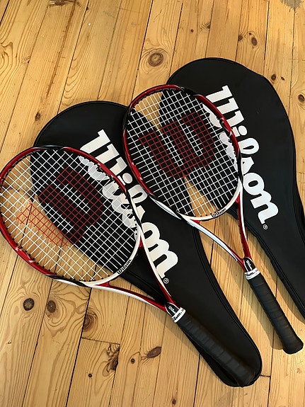 Wilson tennismailat suojapusseilla