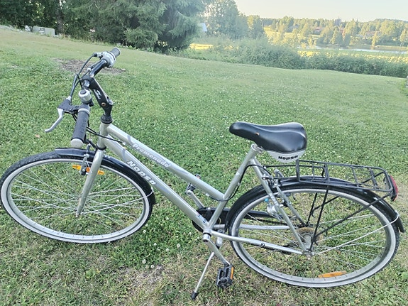 Nopsa Promenade 7 polkupyörä 28 tuumainen