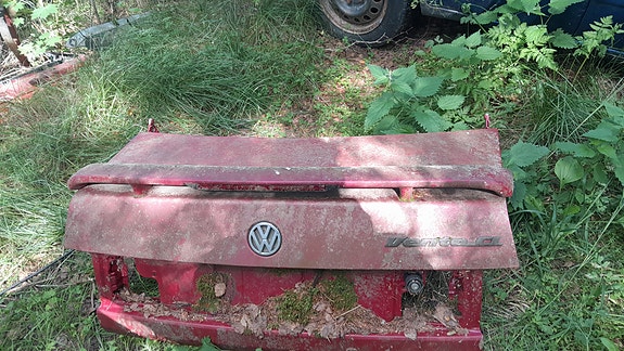 Venton takaluukku spoilerilla