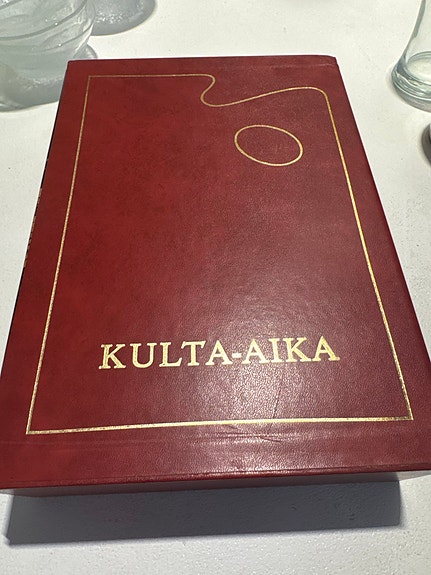 Kulta-aika taidekirjasarja Karisto (3 kirjaa ja alkuperäinen kotelo)