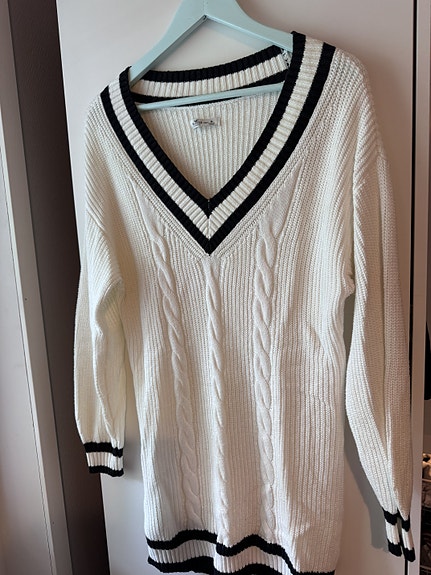 Hollister neuleet, hupparit ja paidat