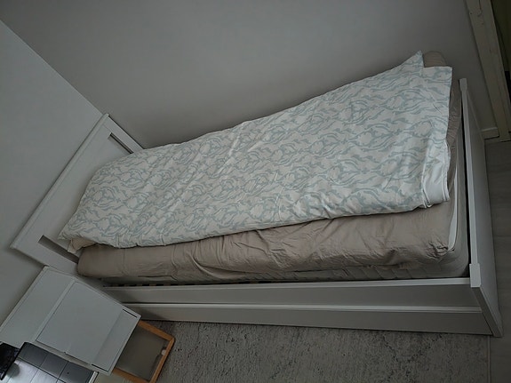 Sänky 90x200/aluslaatikot/joustinpatja