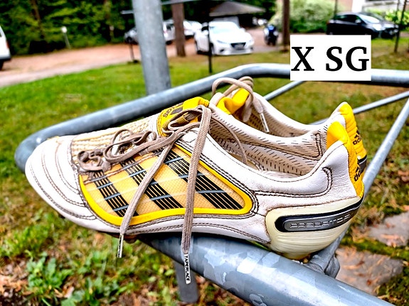 Adidas nappulakengät 3 paria, koot 39-40, kympin pari