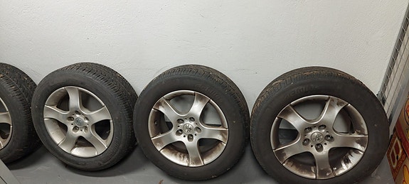 205/60 R16 92H kokoiset kesärenkaat aluvanteilla, kuin uudet