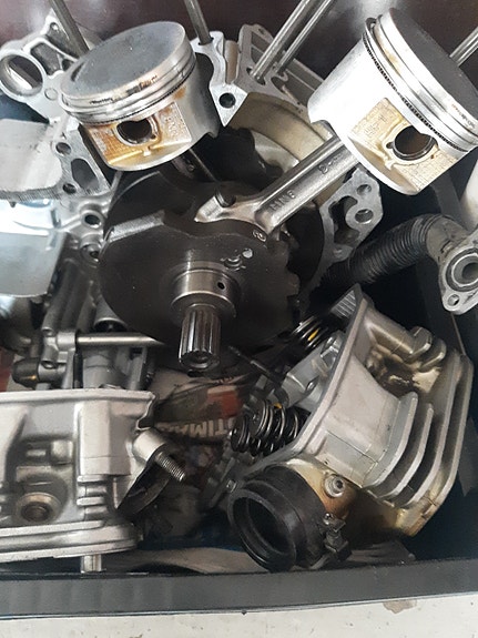 Honda Revere 650 -88 moottori osina