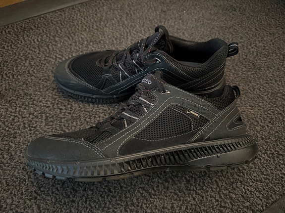ECCO GoreTex naisten kengät