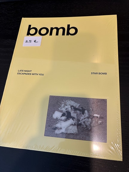 ILLIT - BOMB CD (uusi)