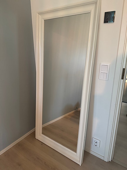 VARATTU Valkoinen peili (Ikea Hemnes)
