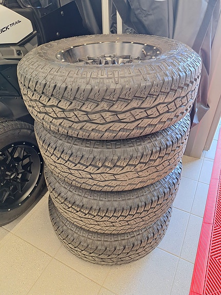 Can-Am Maverick tai Can-Am Traxter kesärengassarja ITP vanteilla