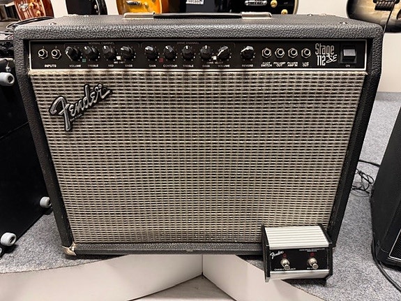 Fender Stageman 112 SE kitaracombo käytetty