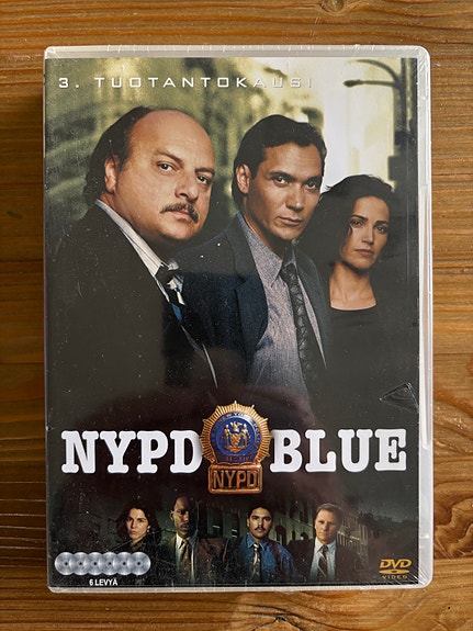 NYPD Blue 3. tuotantokausi DVD-boksi