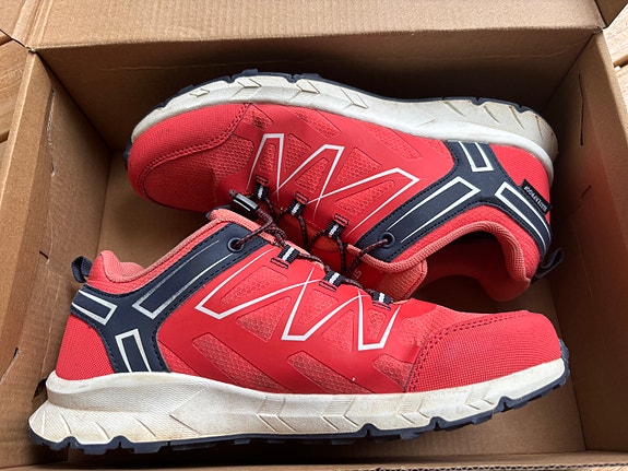 Stormberg Urbanix Hiking Low WP JR lasten vaelluskengät koko 39 punainen