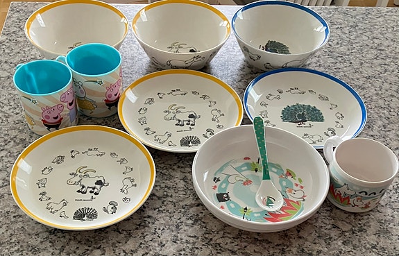 Lasten lautaset/mukit