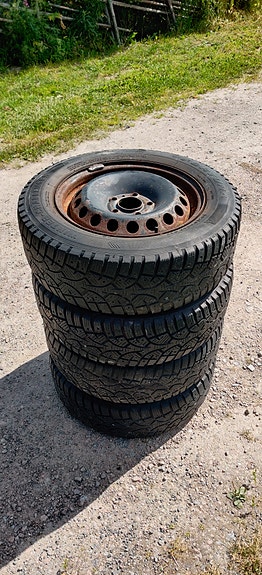 SAAB 5X110 peltivanteet nypitetyillä nastarenkailla