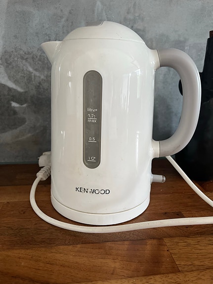 VARATTU Kenwood vedenkeitin valkoinen