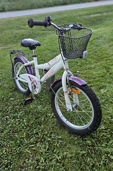 Jupiter pyörä 16"