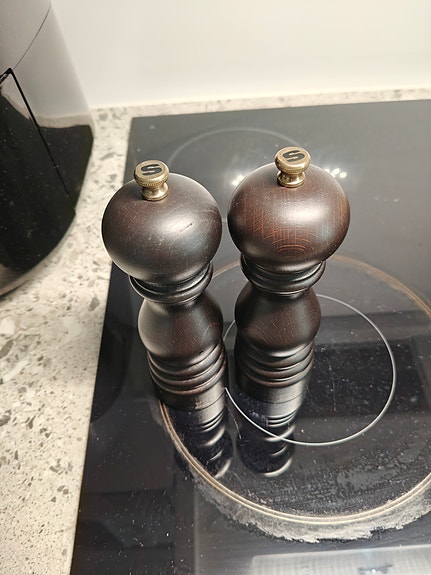 Peugeot 18 cm suolamyllyt.
