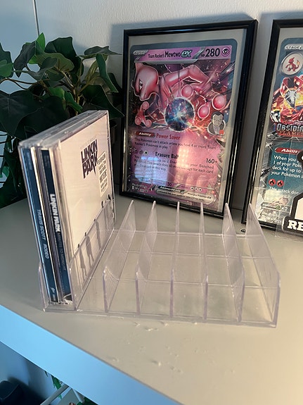Akryylinen DVD -teline