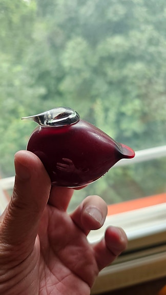 Iittala lasilintu punainen, Kuukunen, signeeraus