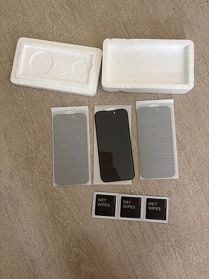 iPhone 16 näytönsuojat