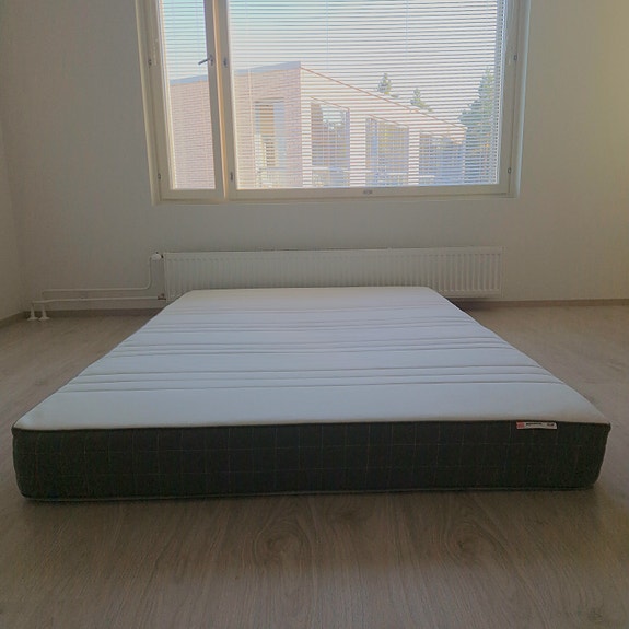 IKEA MORGEDAL siisti patja koossa 140x200 cm (leveys 140 cm)