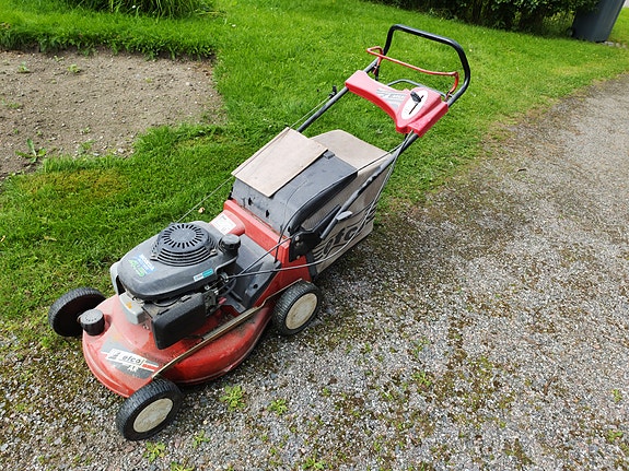 Efco ruohonleikkuri Honda-moottorilla