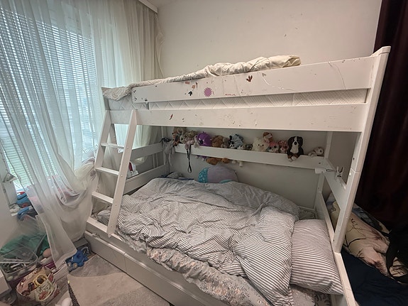 Myydään valkoinen kerrossänky 80/120 cm