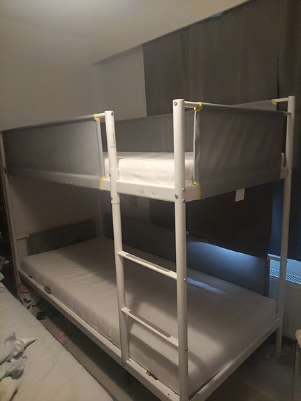IKEA kerrossänky valkoinen/harmaa