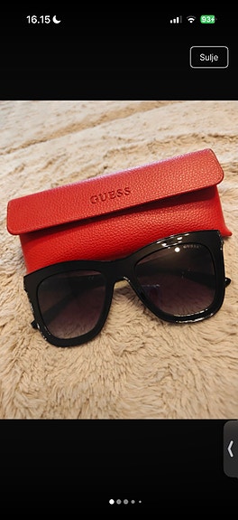Guess aurinkolasit
