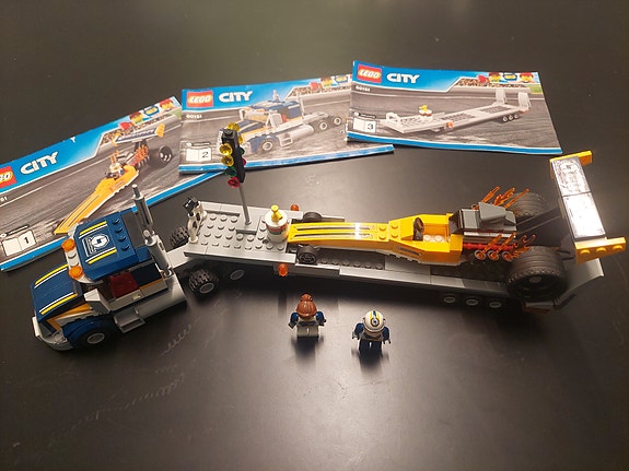 LEGO City 60151 Kiihdytysauto ja rekka