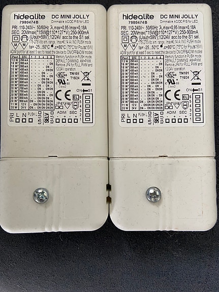 2 kpl LED muuntajaa
