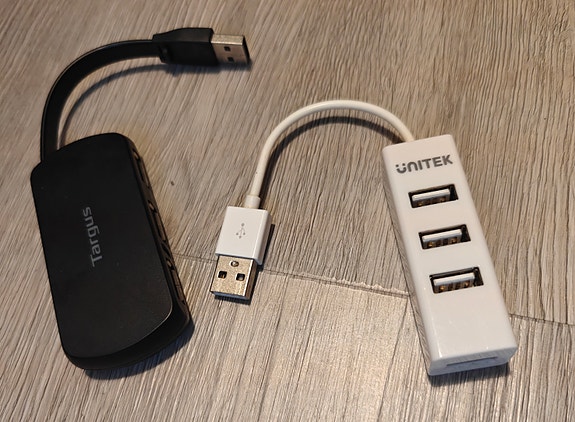 Unitek & Targus USB hubit