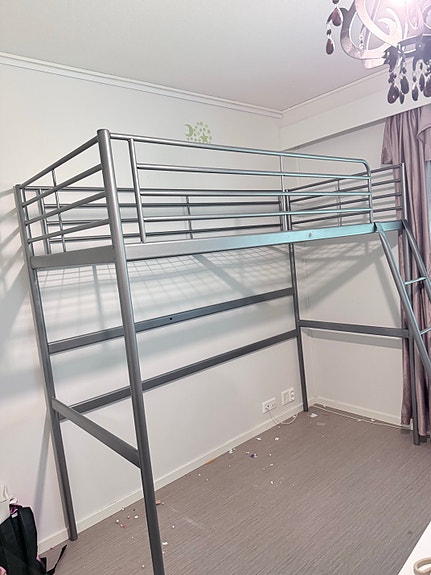 IKEA parvisänky metallirunkoinen harmaa