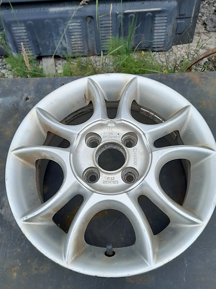 Toyota Aluvanne