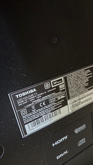 Toshiba LCD-televisio 32" musta