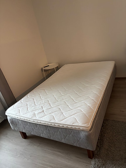 Sänky ja petauspatja 120x200