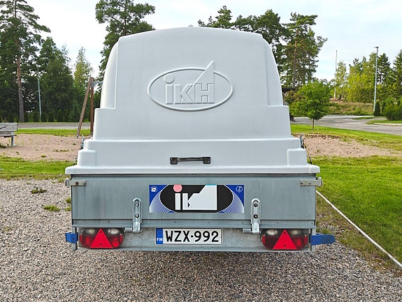 Peräkärry kuomulla IKH HPV5032L (Majava)