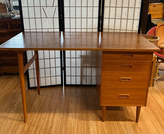 Vintage teak kirjoituspöytä